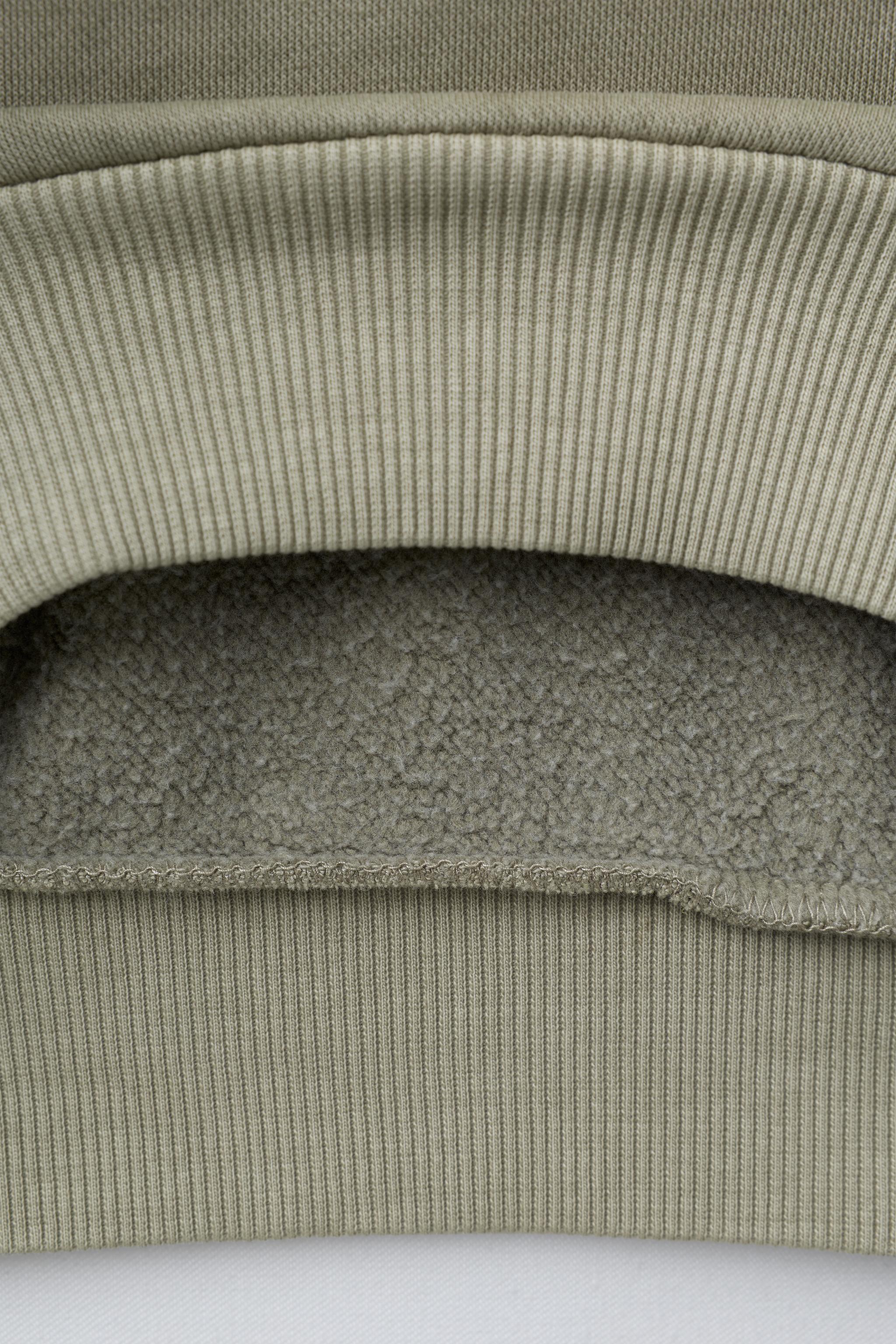 GARMENT DYE SWEATSHIRT AND JOGGER PANTS SET